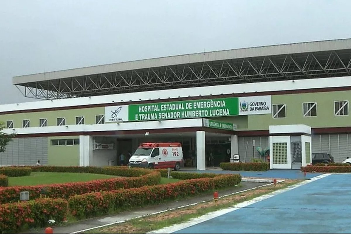 Criança de 12 anos é internada após brigar na escola com incentivo do pai