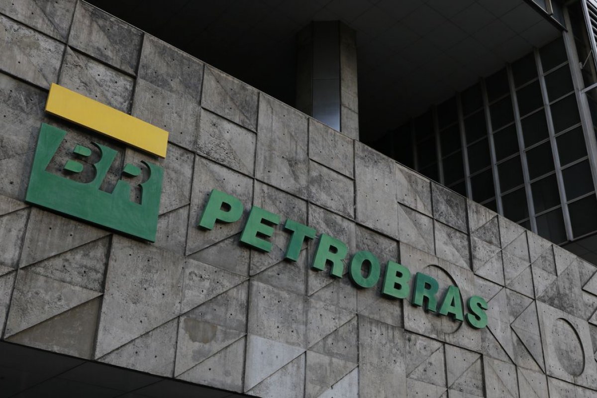 Petrobras alcança 91% do nível de utilização das refinarias no fechamento de março