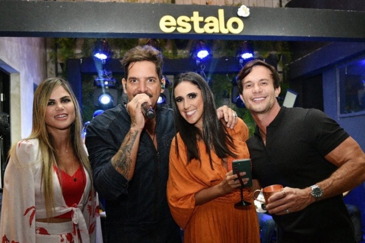 Banda Eva toca em festa privada para grandes marcas em SP!