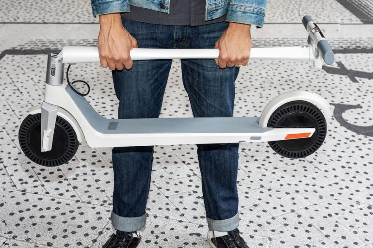 Após retorno ao trabalho presencial, Google oferece patinete elétrico a funcionários para deslocamento