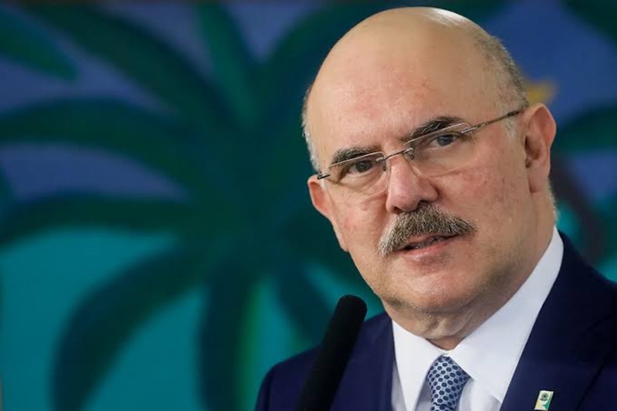 Senado desiste de ouvir ex-ministro da Educação
