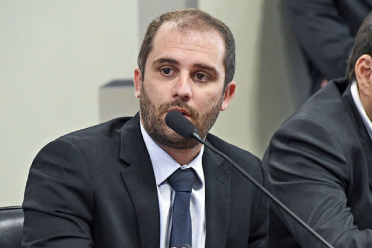 Daniel Meirelles, assessor de Queiroga, é aprovado na Comissão para diretoria da Anvisa