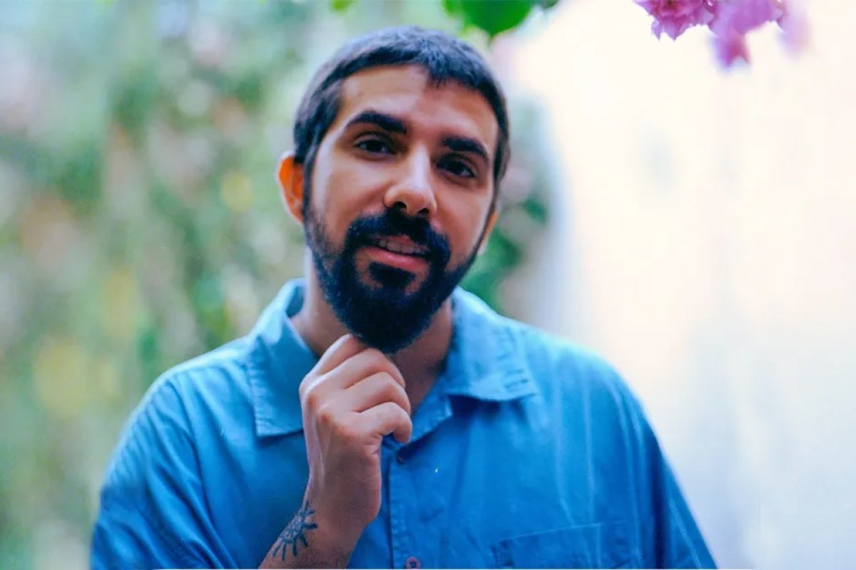 Cantor Igor Liberato abre programação cultural do Bistrô das Artes