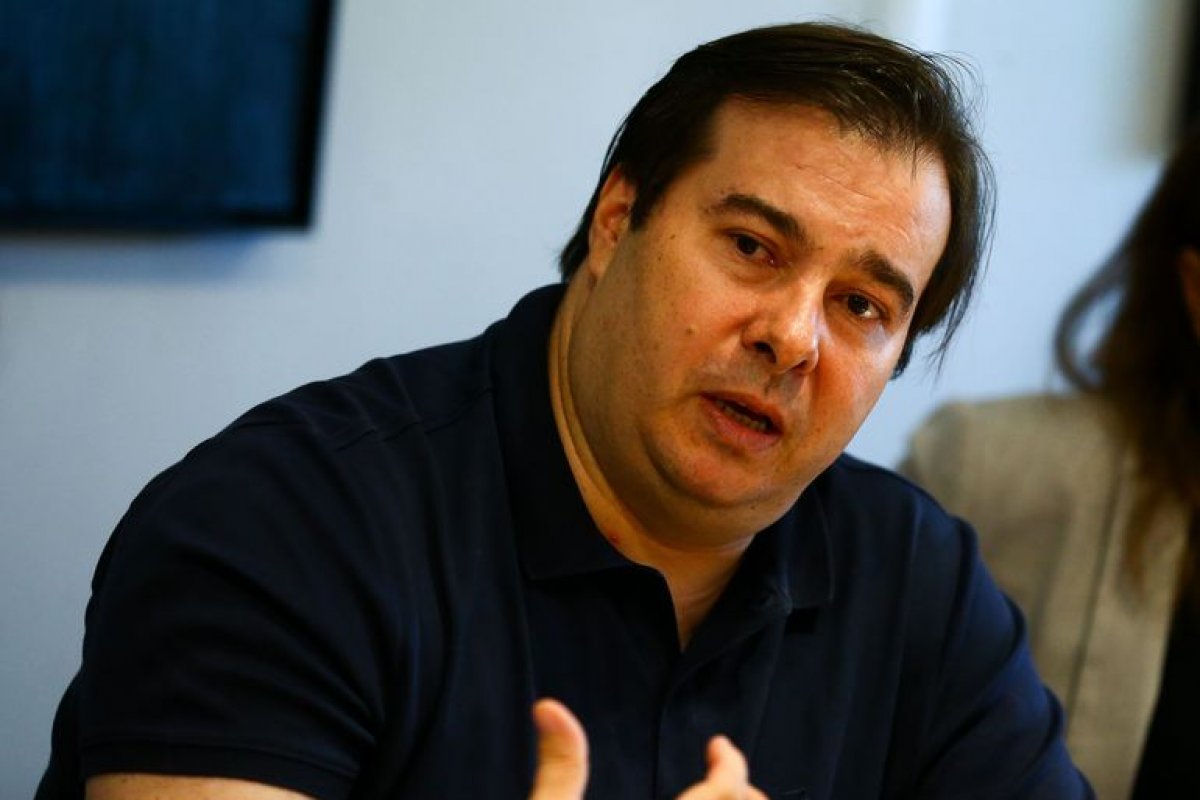 Rodrigo Maia desiste de disputar eleições em 2022
