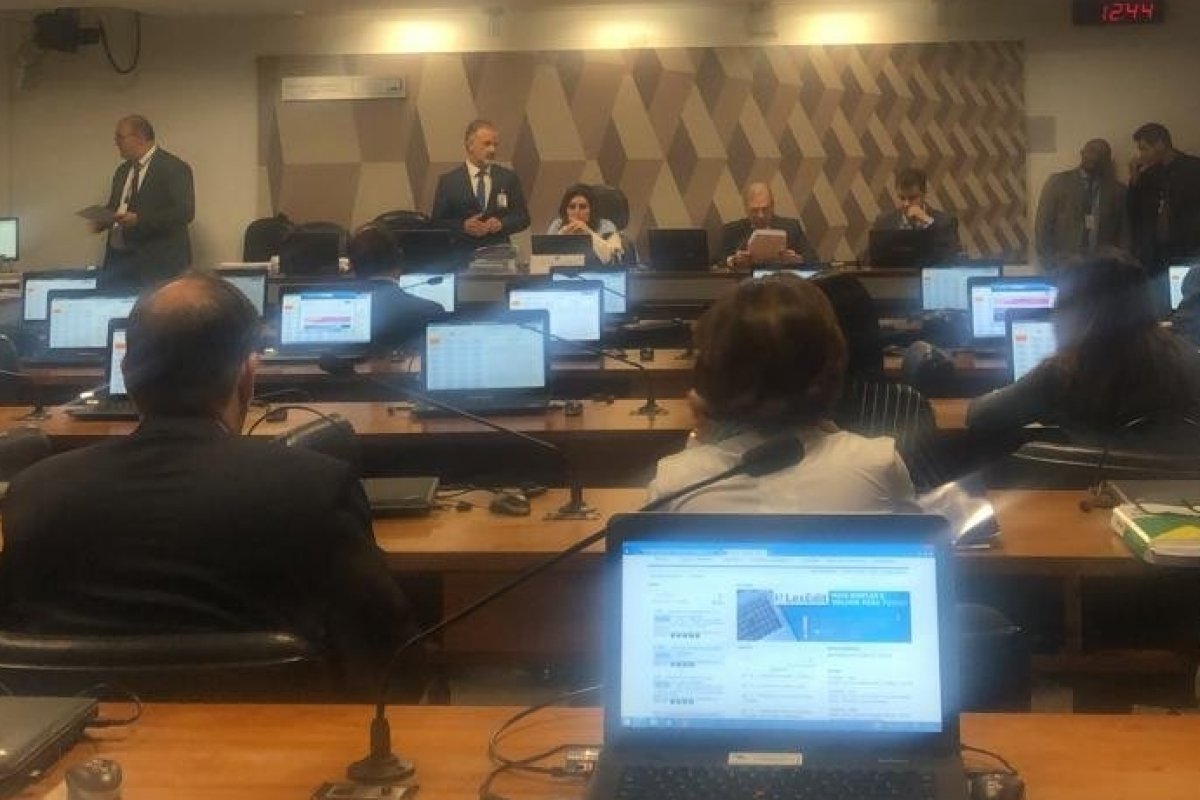 CCJ analisa emendas à PEC Paralela nesta quarta-feira