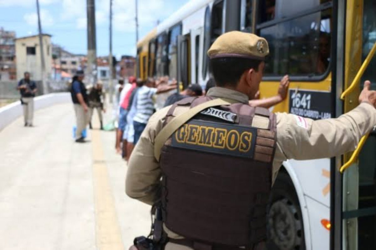 Salvador: capital baiana encerra trimestre com queda de 46% nos roubos a ônibus