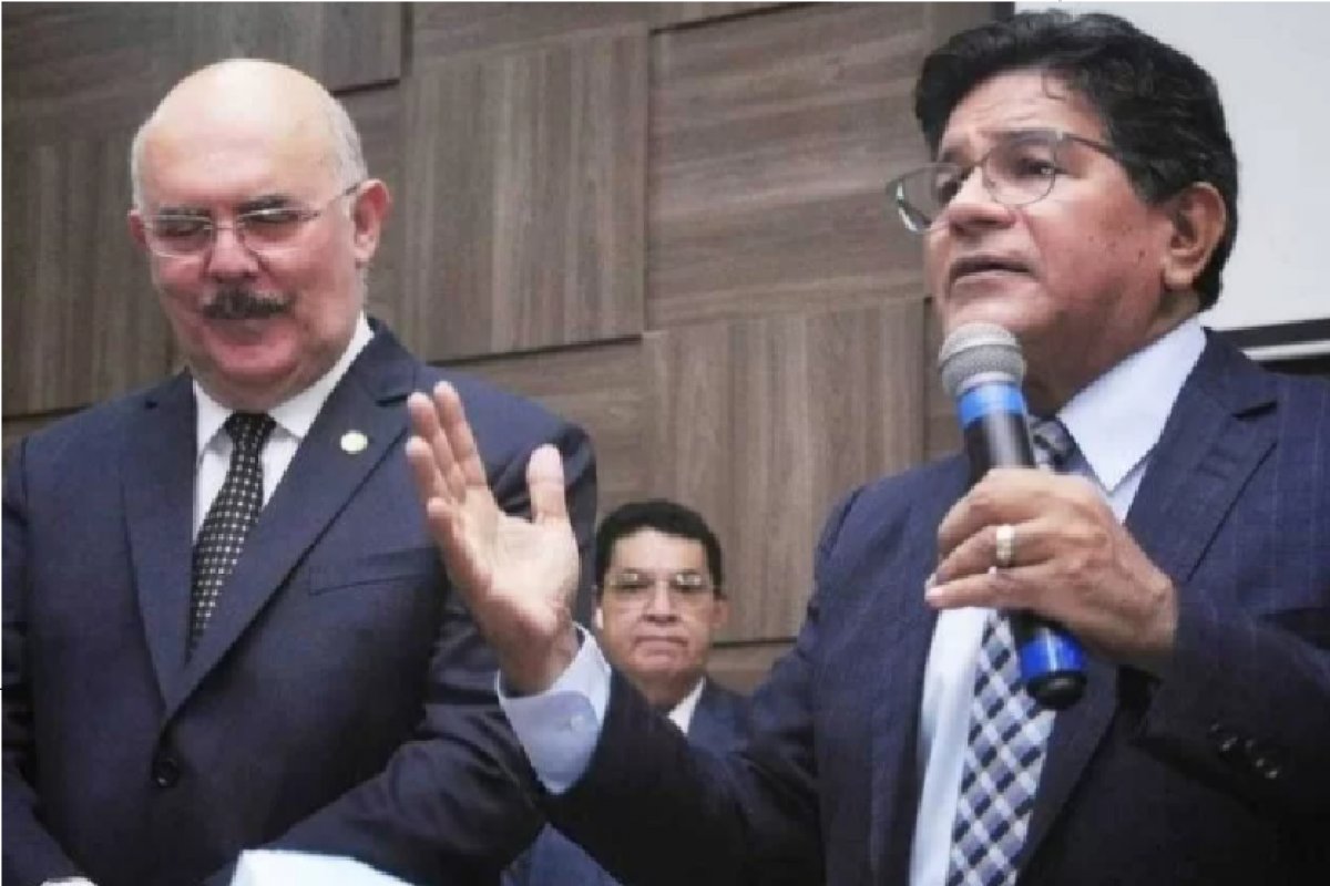 Pastor lobista do MEC, Arilton Moura, já foi 90 vezes à Câmara dos Deputados, diz jornal