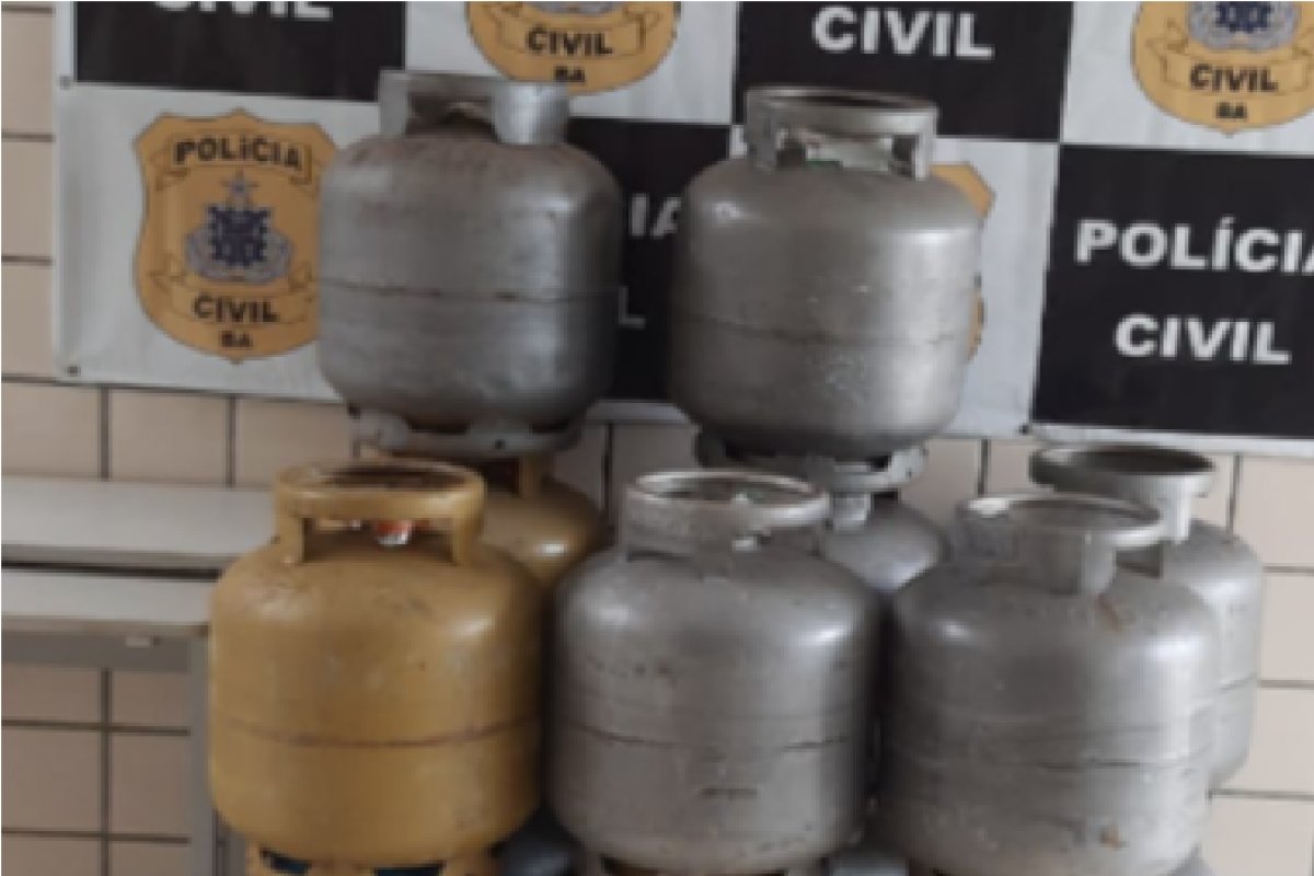 Botijões de gás furtados em Teixeira de Freitas são recuperados