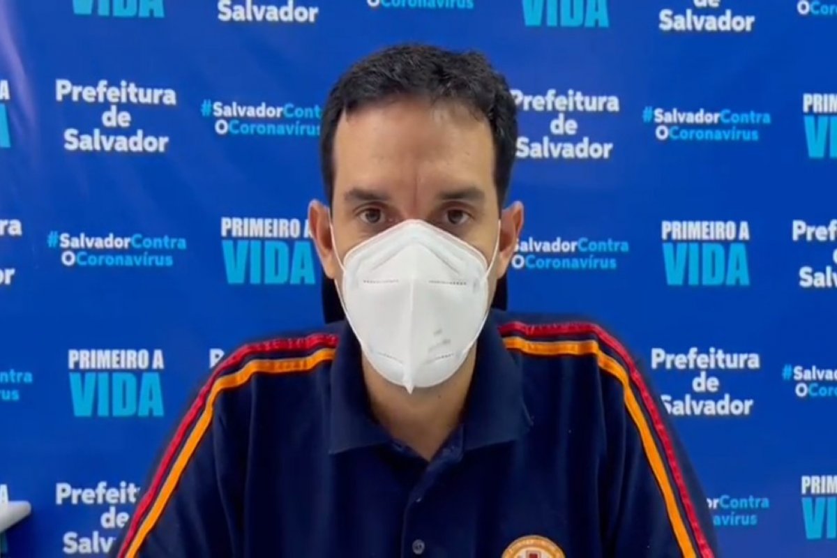 Pai de Leo Prates sofre AVC e é transferido as pressas para Salvador