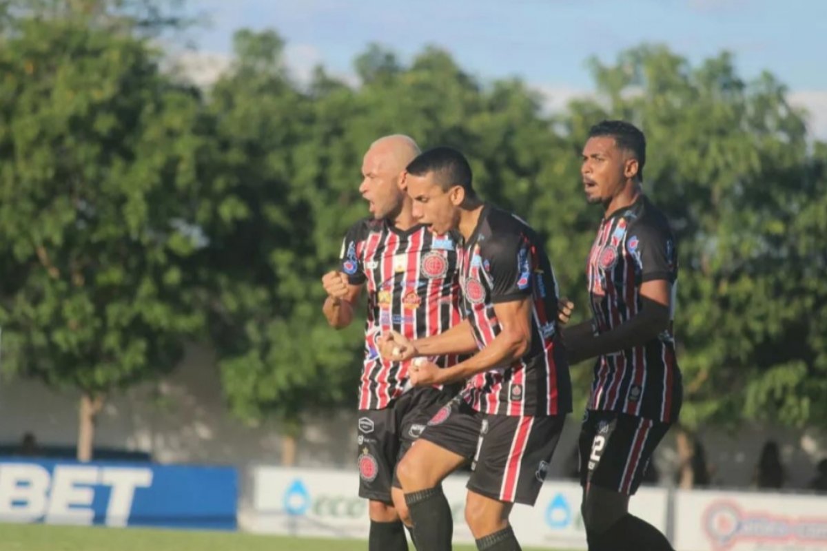 Atlético de Alagoinhas bate Jacuipense e conquista bicampeonato baiano