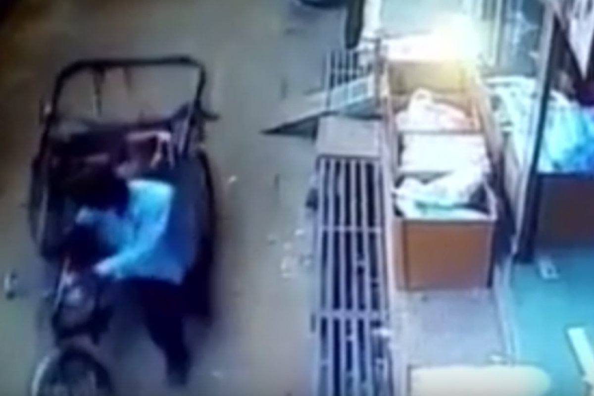 Criança cai de prédio a 10 metros do chão e sobrevive