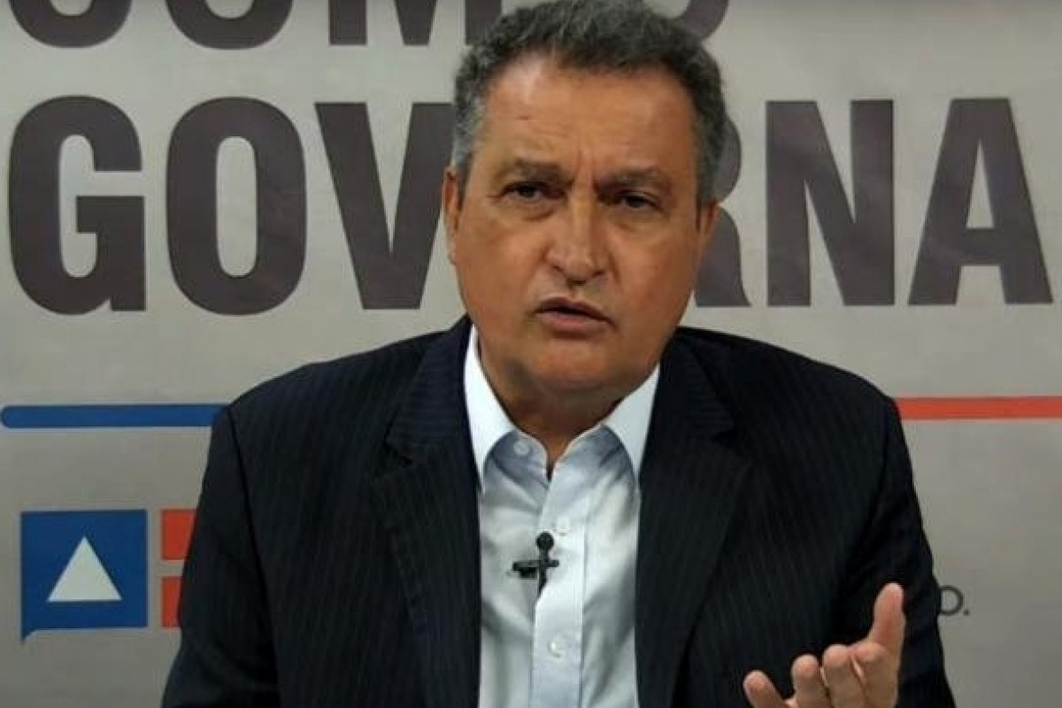 Rui Costa diz que "aliança" do governo federal com coronavírus dificultou ação de governadores