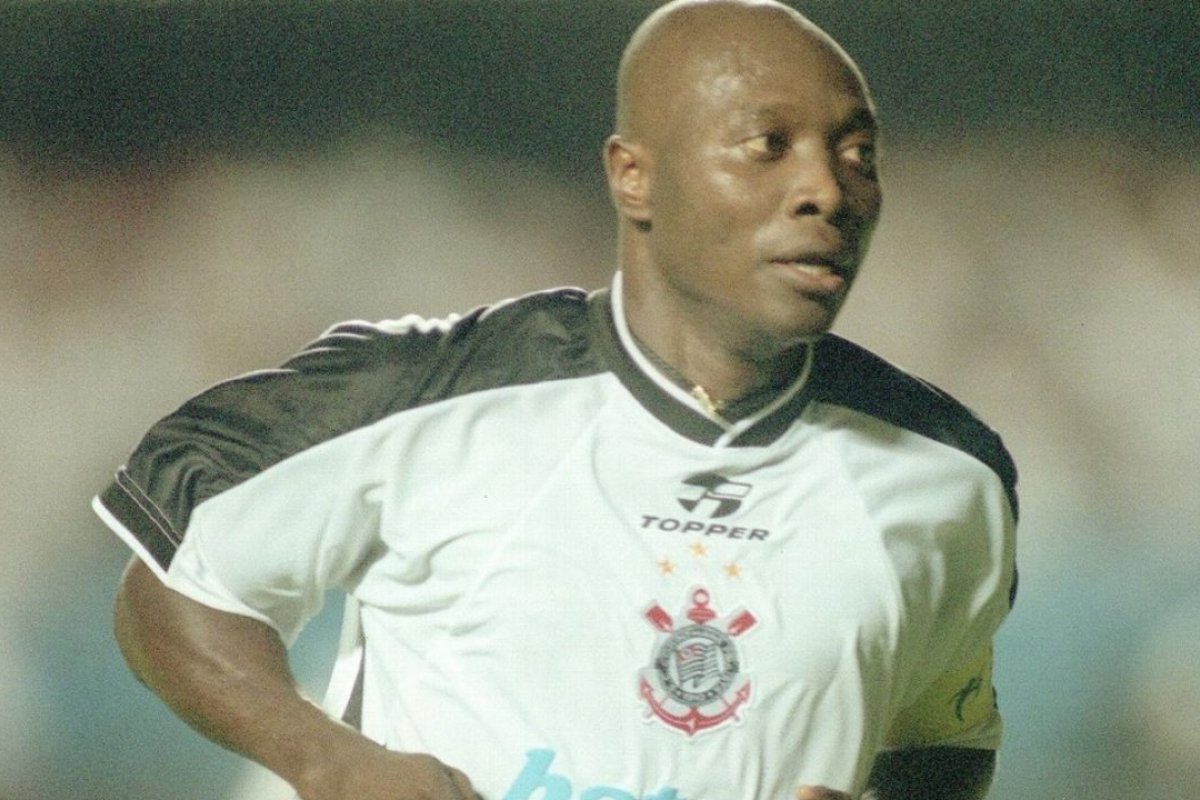 Freddy Rincón, ídolo colombiano, morre aos 55 anos após acidente de carro