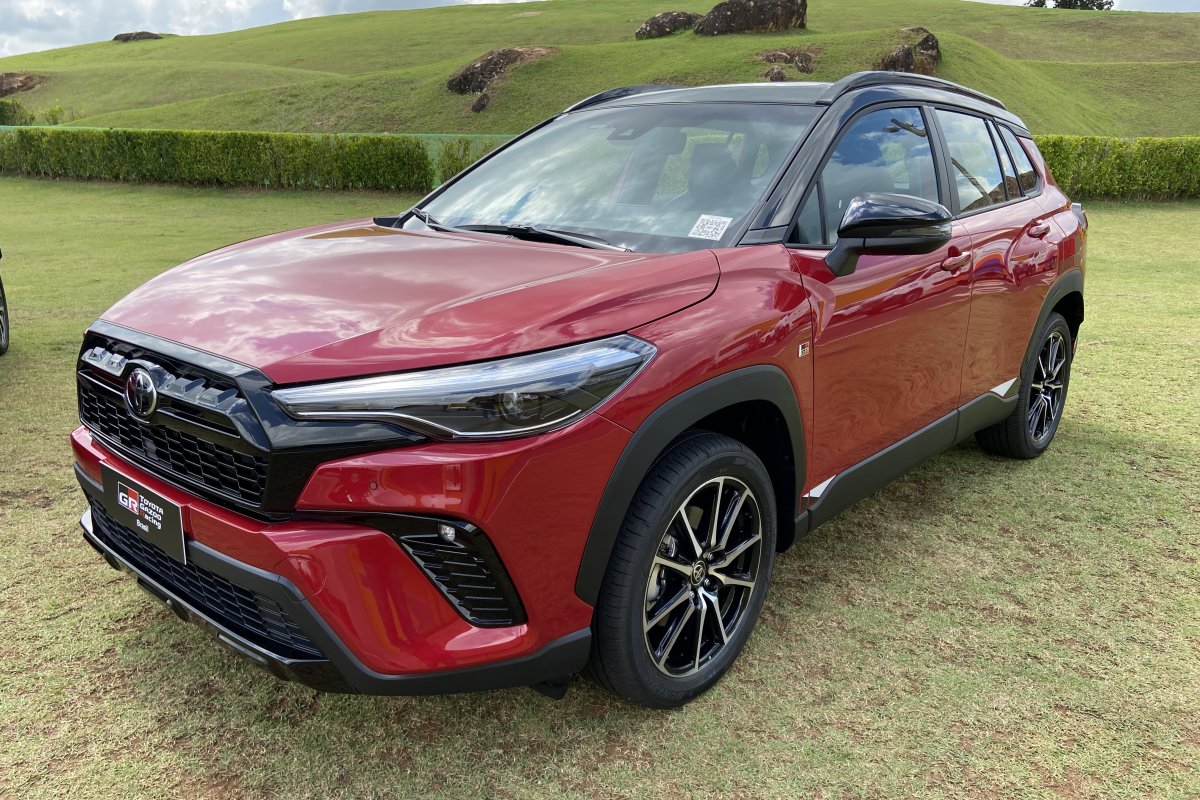 Toyota lança Corolla Cross e Hilux GR Sport no país e nós já testamos