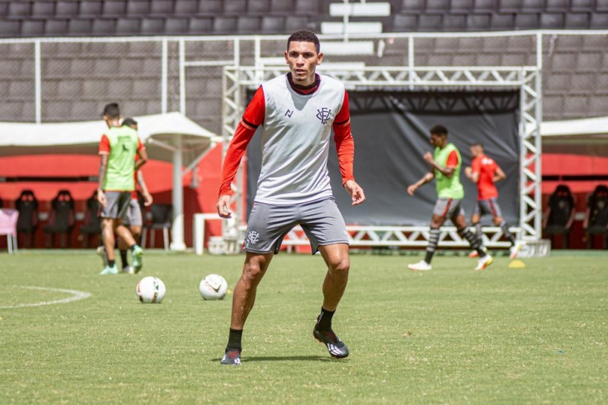 De uniforme novo, Vitória tenta primeiro triunfo na Série C no Barradão