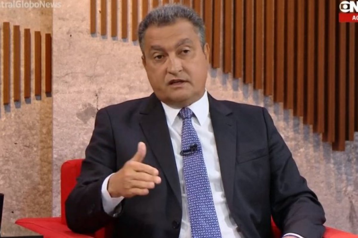 "Eu posso não ser candidato a nada, mas quero ajudar o Brasil a se reencontrar", afirma Rui Costa