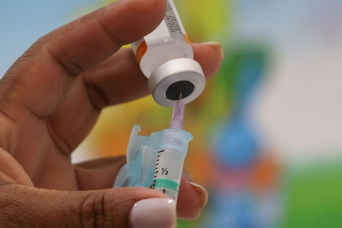Covid-19: Ao menos 12% da população ainda não se vacinou no Brasil