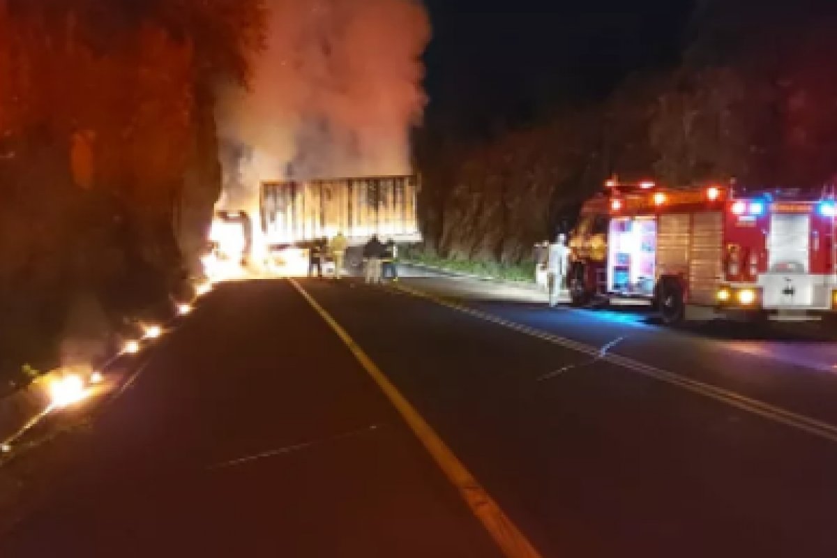 Em tentativa de assalto, bandidos fecham cidade do Paraná e fazem moradores de refém