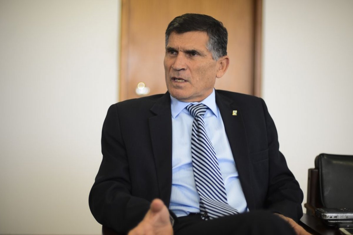 Com saída de Moro, Podemos se divide e cogita até apoiar Bolsonaro