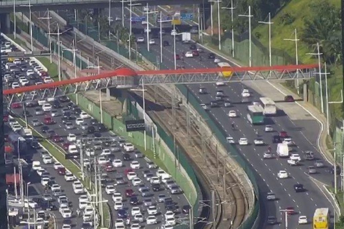 Boletim de trânsito: Saiba quais vias registram congestionamento nesta quinta-feira