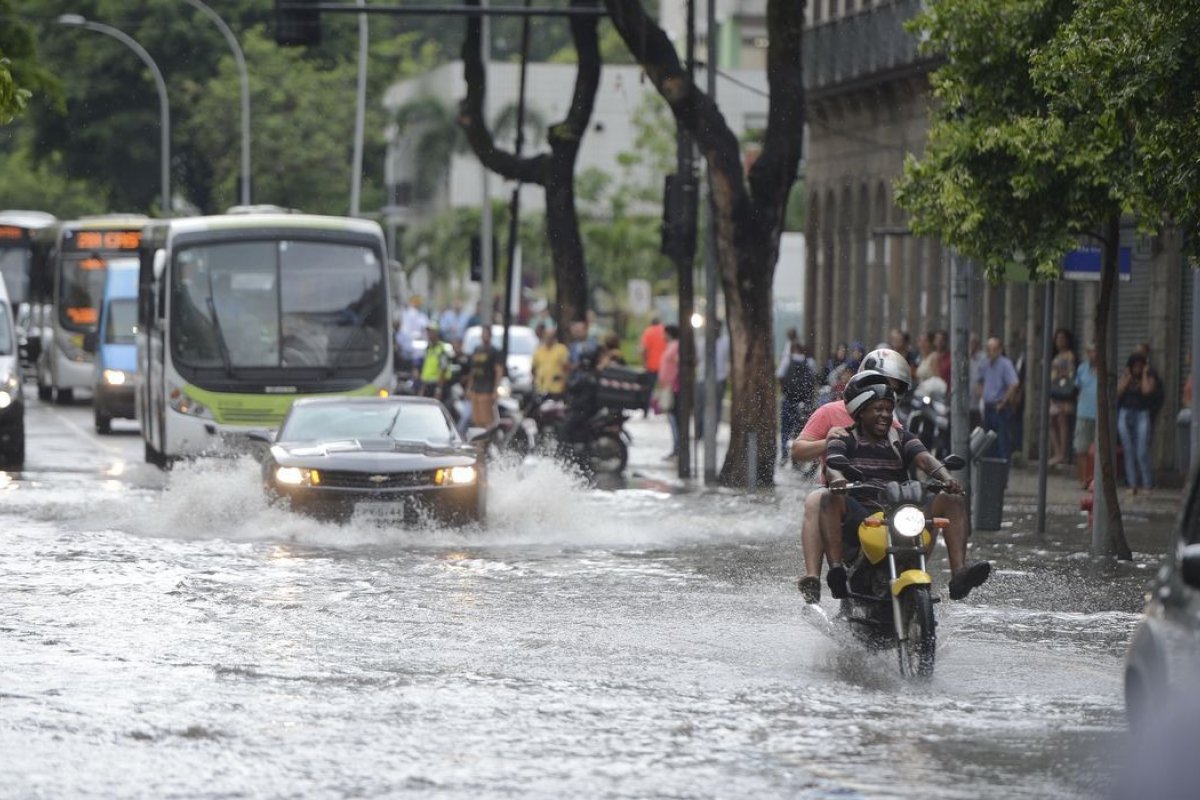 Salvador: acumulado de chuva em abril supera 80% da média histórica soteropolitana