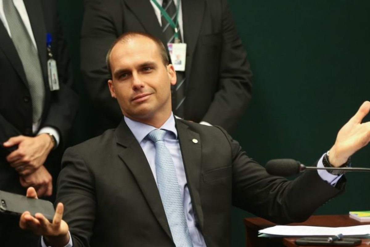 Parlamentares do PSL pedem expulsão de Eduardo Bolsonaro do partido