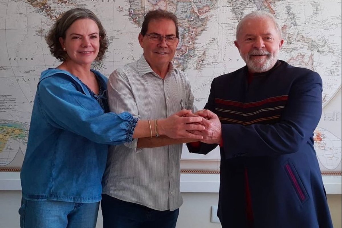 Após ameaça de cair fora, Paulinho da Força confirma apoio a Lula