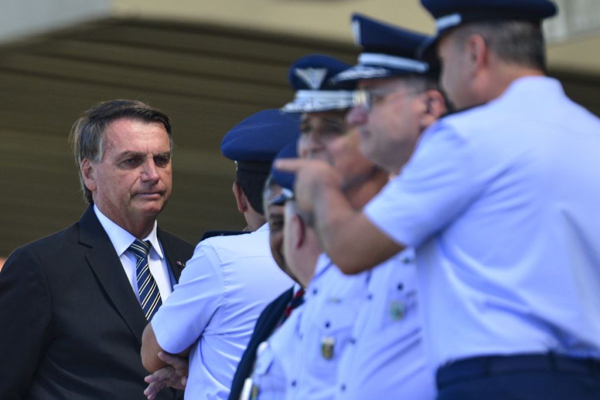 PGR defende que Bolsonaro não deve ser investigado no caso de pastores no MEC