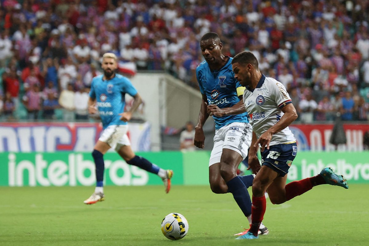 Bahia tropeça e empata sem gols com o Azuriz no primeiro jogo da terceira fase da Copa do Brasil