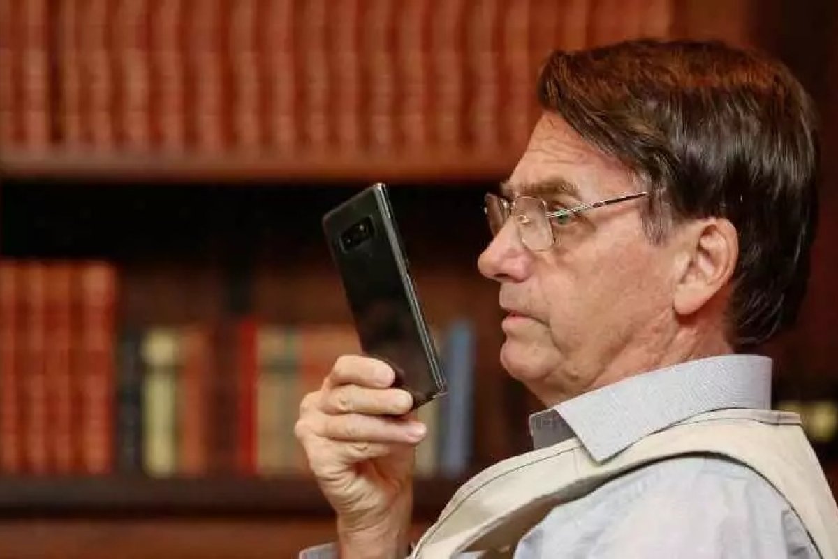 Eleição: estratégia digital de Bolsonaro mira no eleitorado jovem