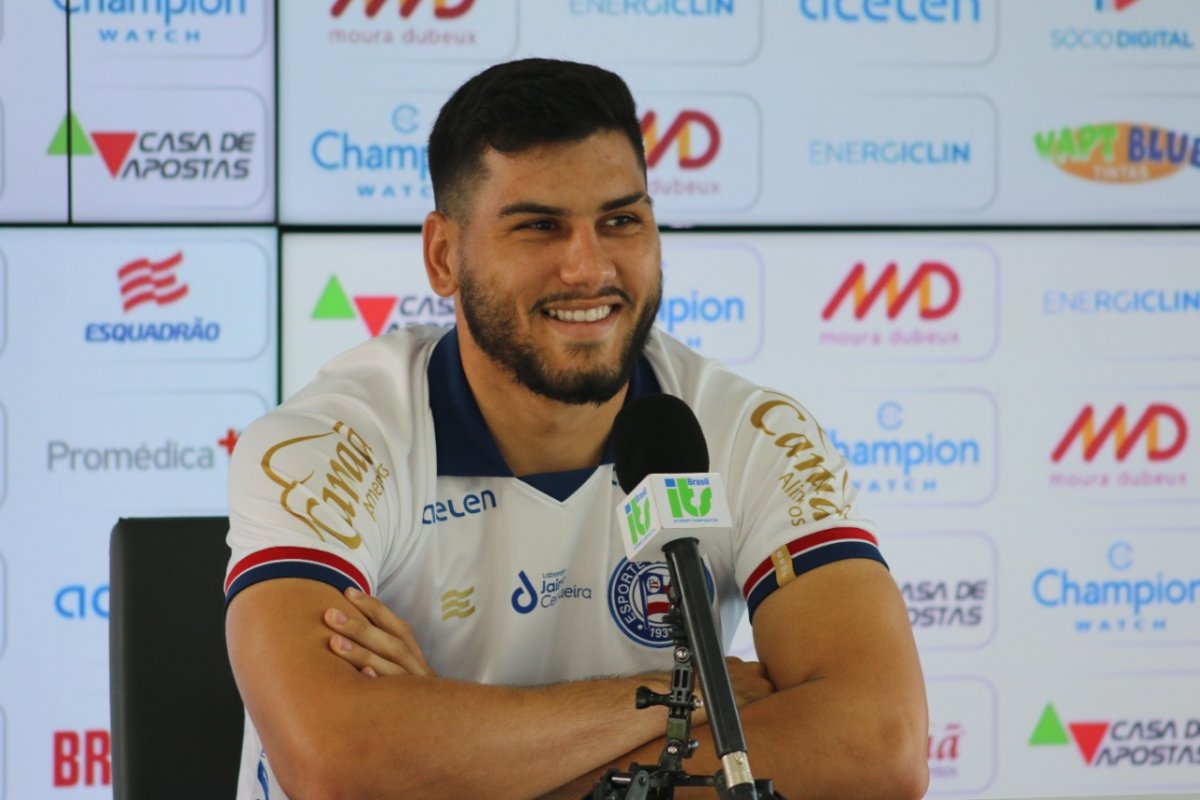 Bahia apresenta Zé Vitor, novo reforço para zaga
