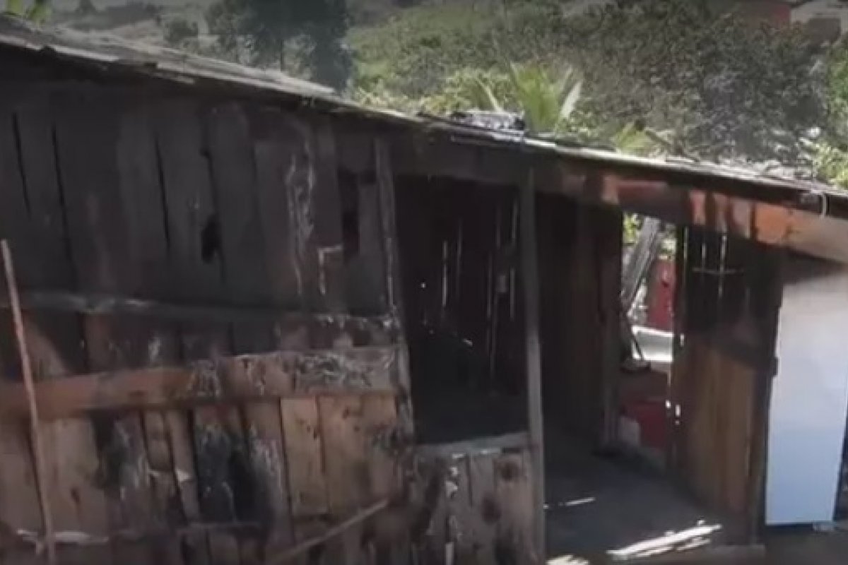 Incêndio atinge barraco e bebê tem 80% do corpo queimado