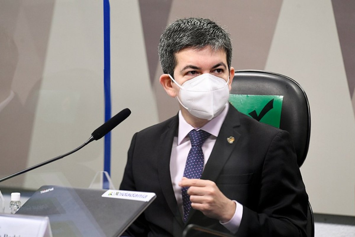 Perdão a Daniel Silveira: Rede entra com ação no Supremo contra decreto de Bolsonaro