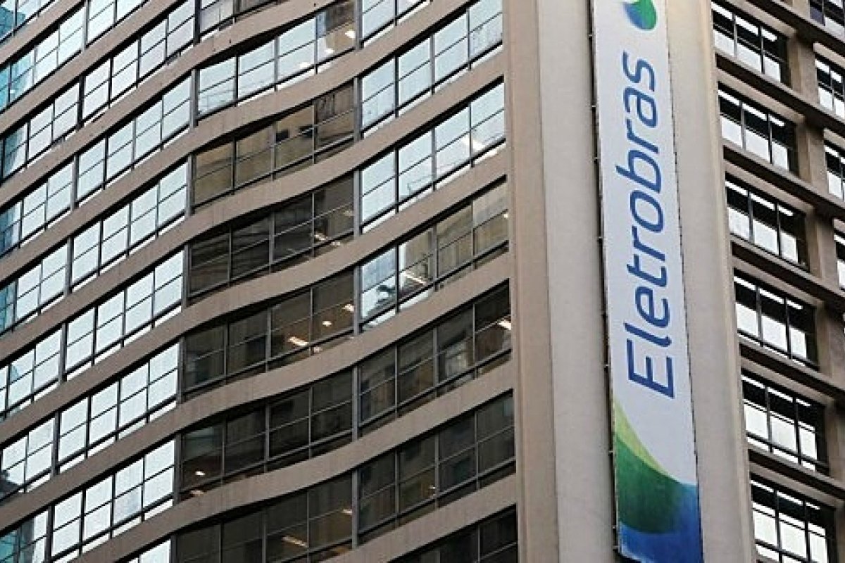 Processo de venda da Eletrobras deve sair até julho, diz Bento Albuquerque