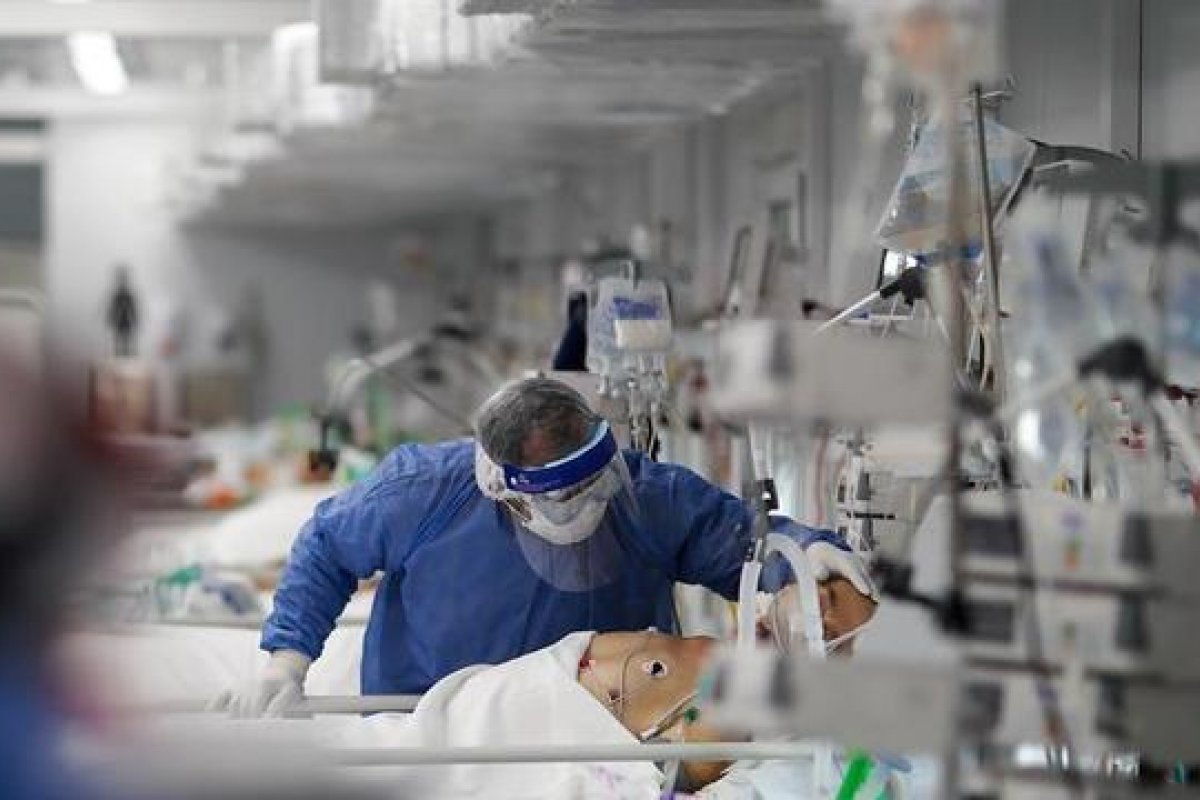 Paciente que morreu após 505 dias é caso mais longo de covid-19, afirmam médicos