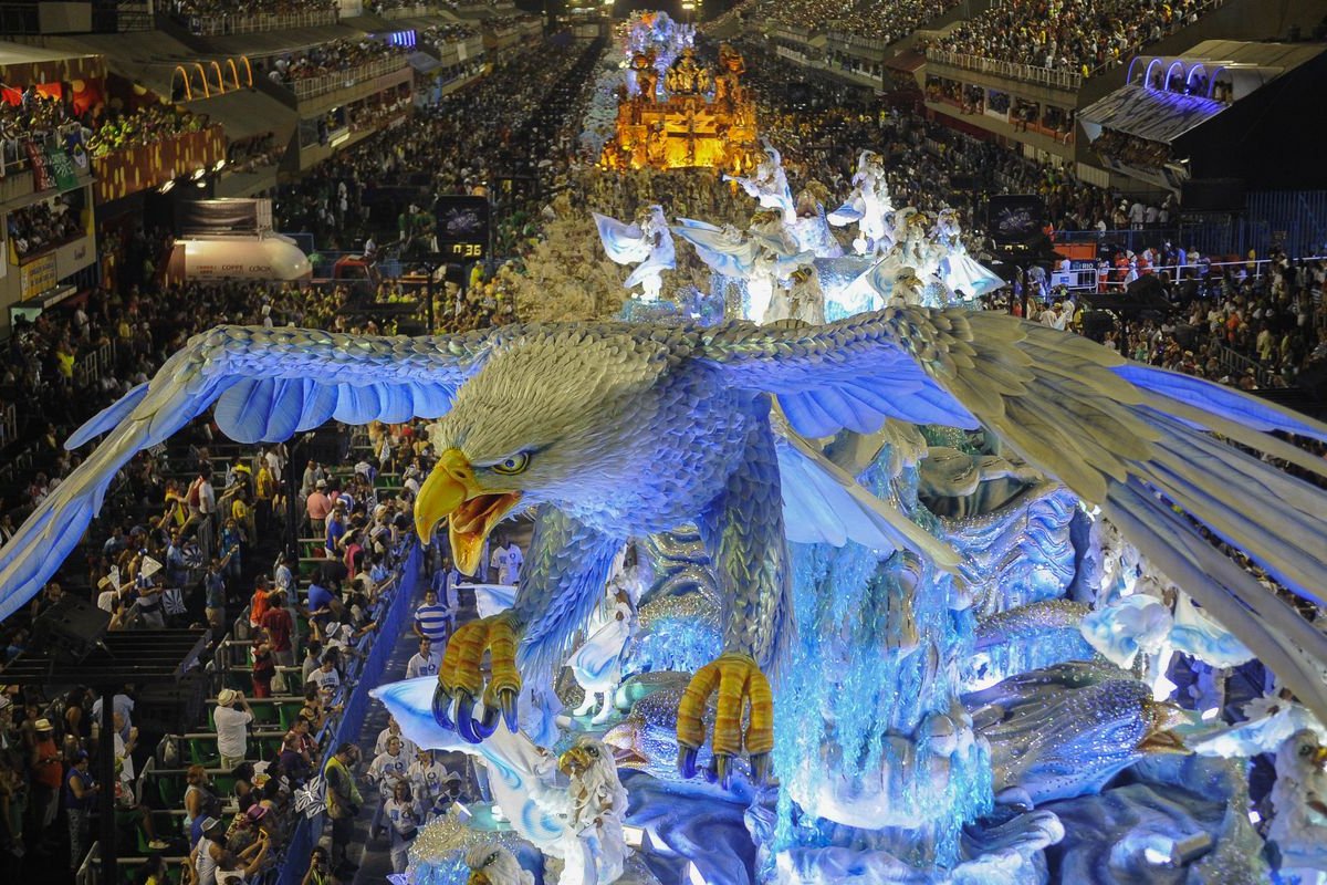 Carnaval 2023: Presidente da Liesa quer desfiles menores na Sapucaí em julho