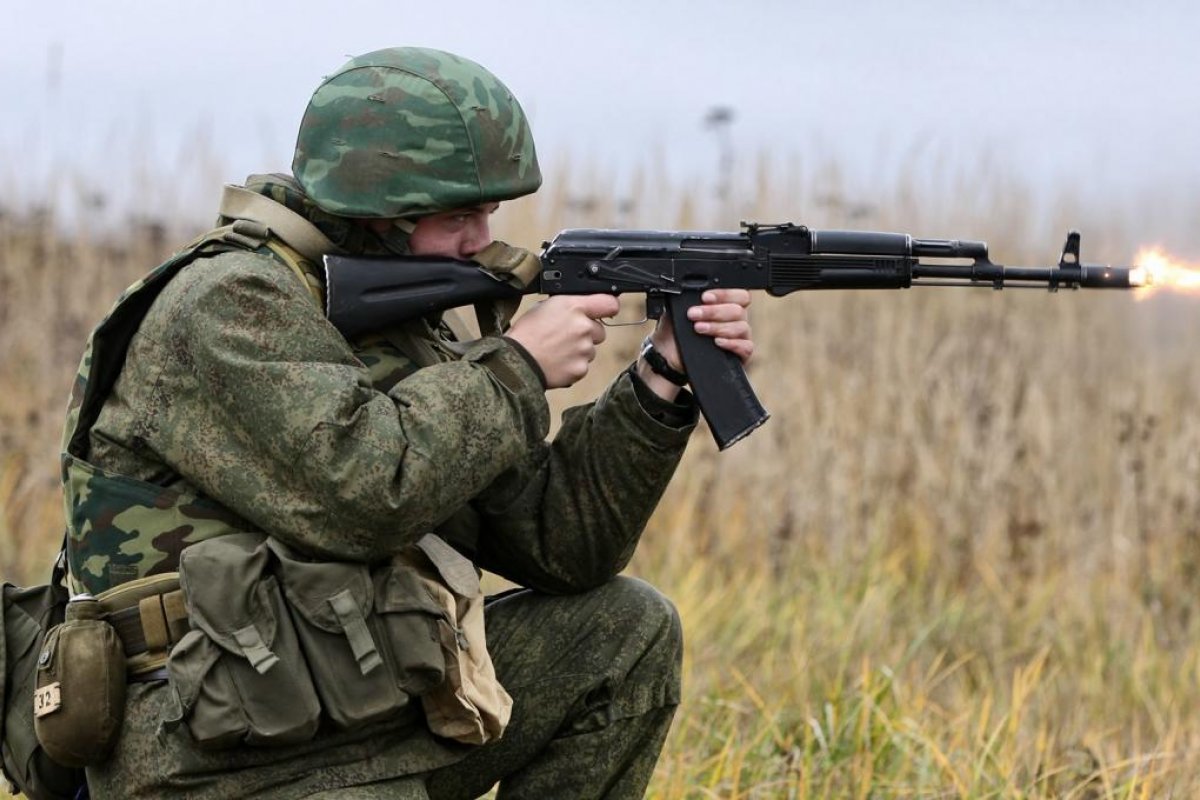 Rússia: Soldado mata oito colegas em base militar no leste do país