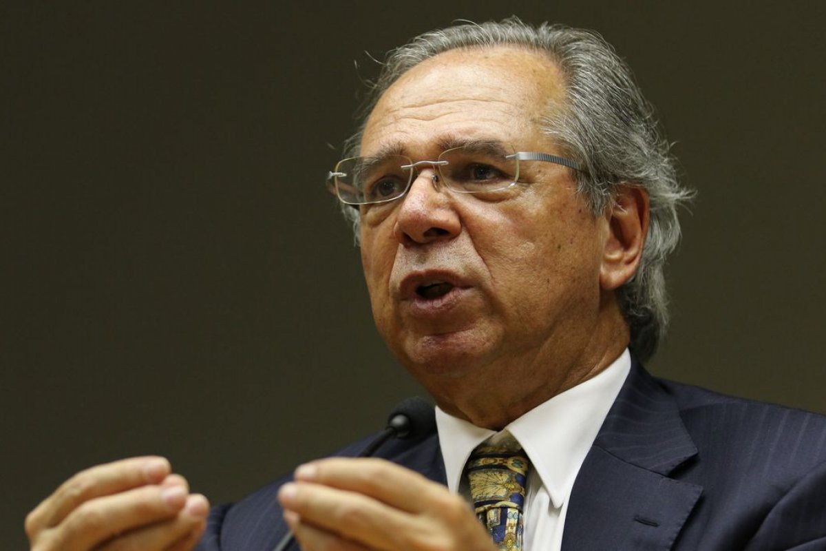 Paulo Guedes diz que Brasil causou "surpresa" e "admiração" em encontro do FMI