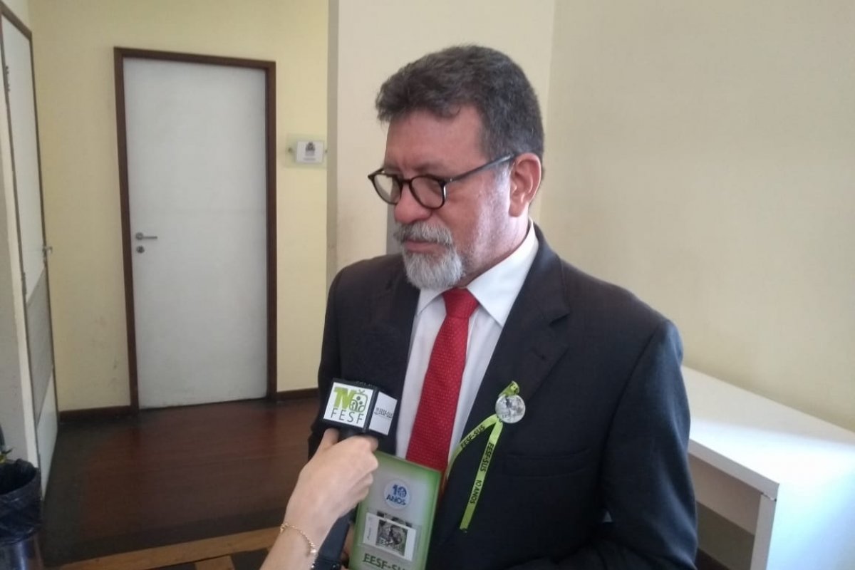 Afonso Florence defende ministros do STF que votaram contra a prisão em 2ª instância