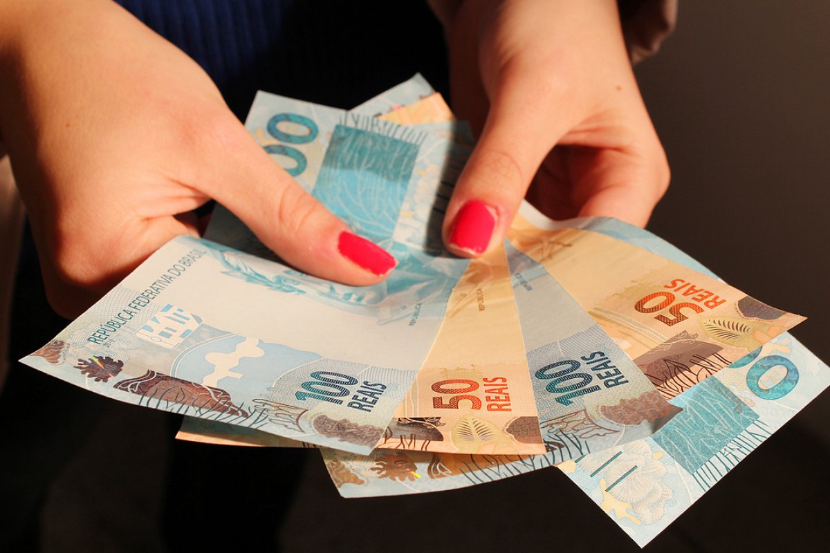 Estudo aponta que metade dos domicílios brasileiros estão abaixo da linha de pobreza