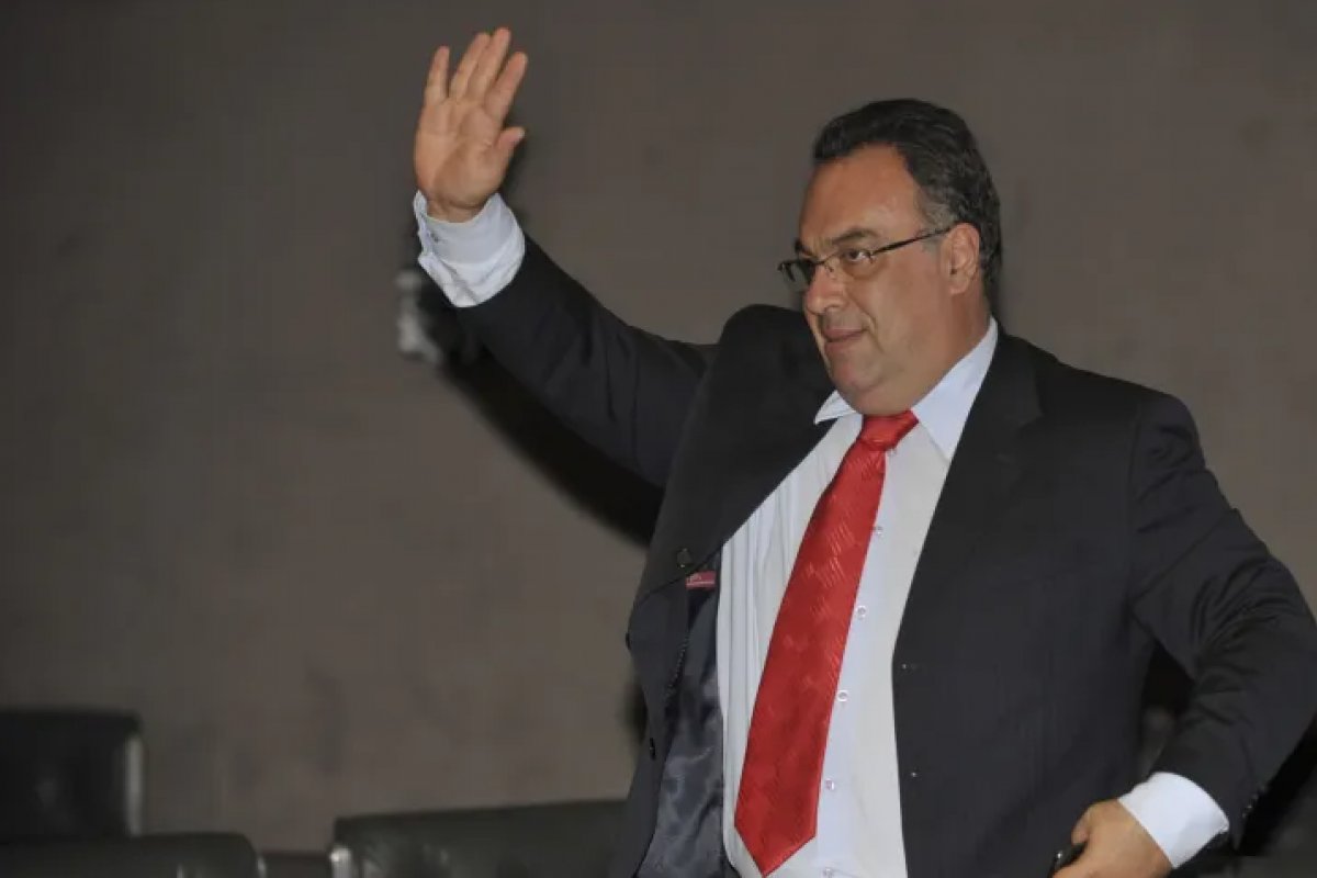 STJ nega recurso de ex-petista André Vargas, investigado na Lava Jato