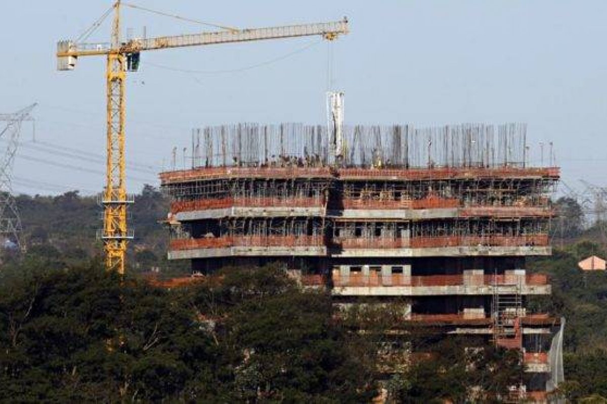 Com investimento de R$ 9,32 bi, Brasil tem quase 7 mil obras paradas