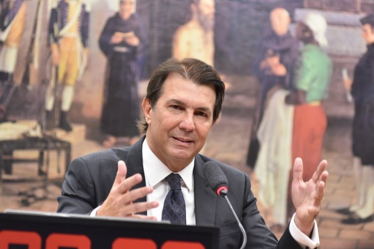 Deputado Arthur Maia é eleito presidente da CCJ