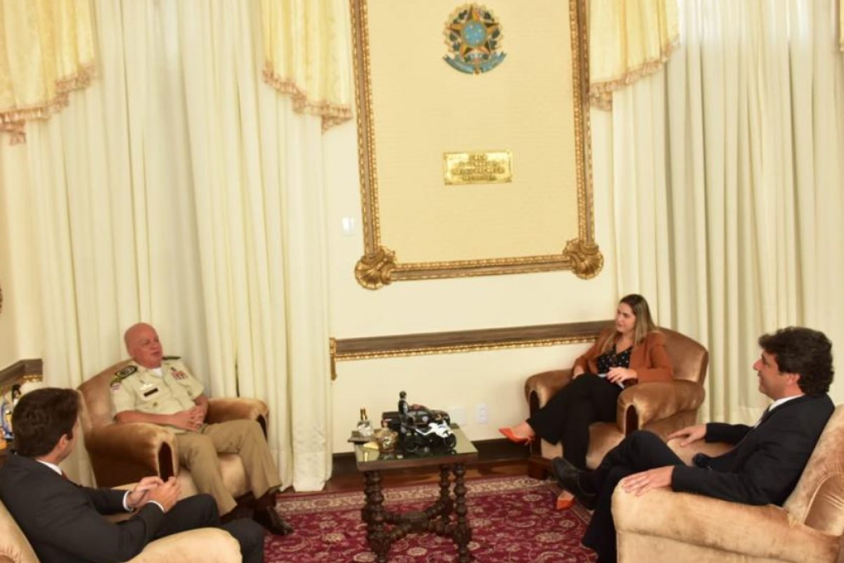 Comando-geral da PM se reúne com membros do MP para discutir segurança pública no estado