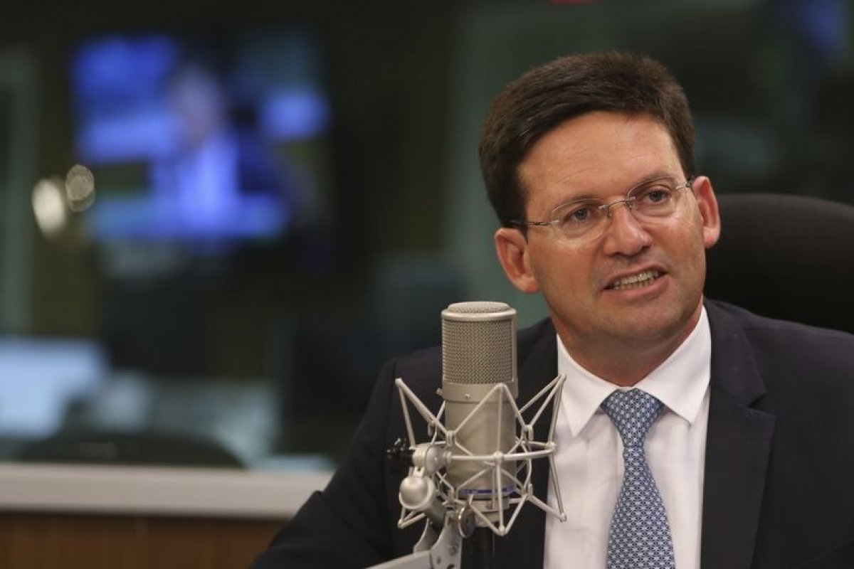 João Roma diz que conquista do emprego formal dará extra de R$ 200 no Auxílio Brasil