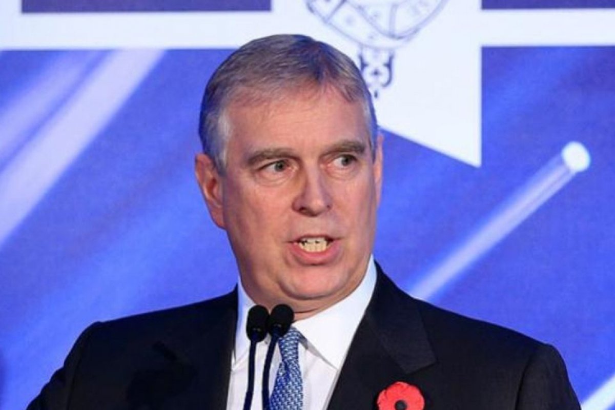 Príncipe Andrew perde título honorífico devido a escândalo de abuso sexual