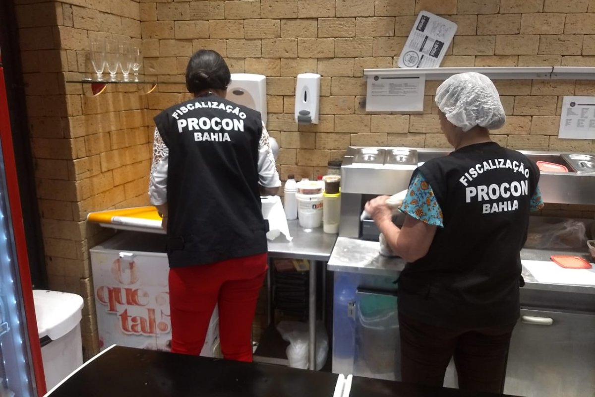 Cinco hamburguerias de Salvador são autuadas durante operação