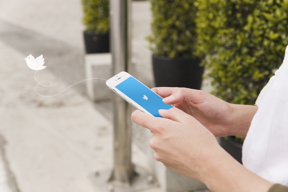 Um dia após anúncio de venda, Twitter informa crescimento de 16% na receita