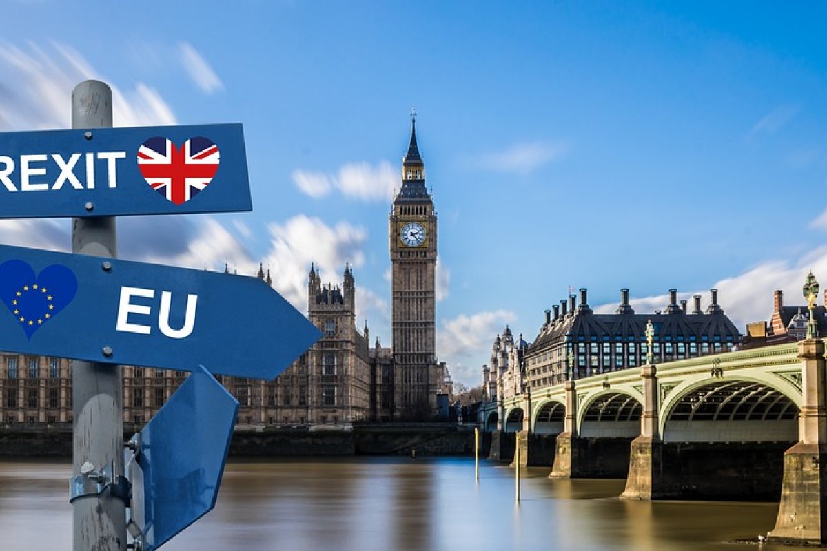 União Europeia aceita novo adiamento do Brexit