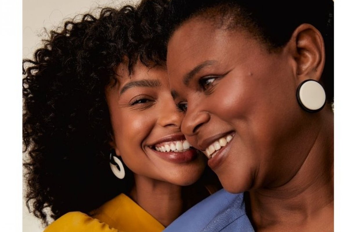 Para o dia das mães, Renner faz um convite à celebração de cada minuto com nova coleção especial